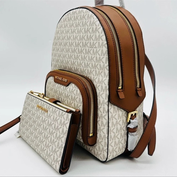 Michael Kors Medium Jaycee Zip Packet Backpack & Double Zip Wallet Wristlet - Picture 3 of 16